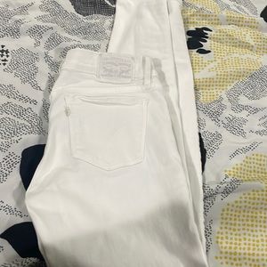 Levi’s white skinny jeans size 27
